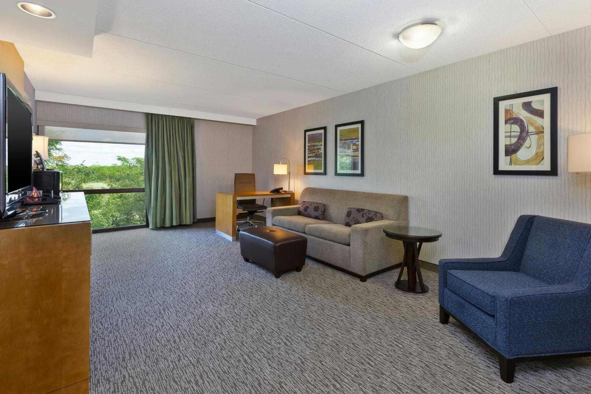 One-Bedroom King Suite,1742656444:JPEG
